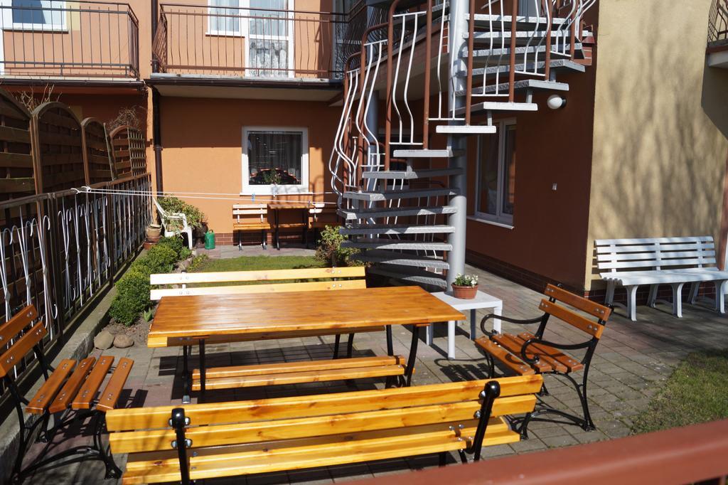 Noclegi U Krystyny Rewal Exterior photo