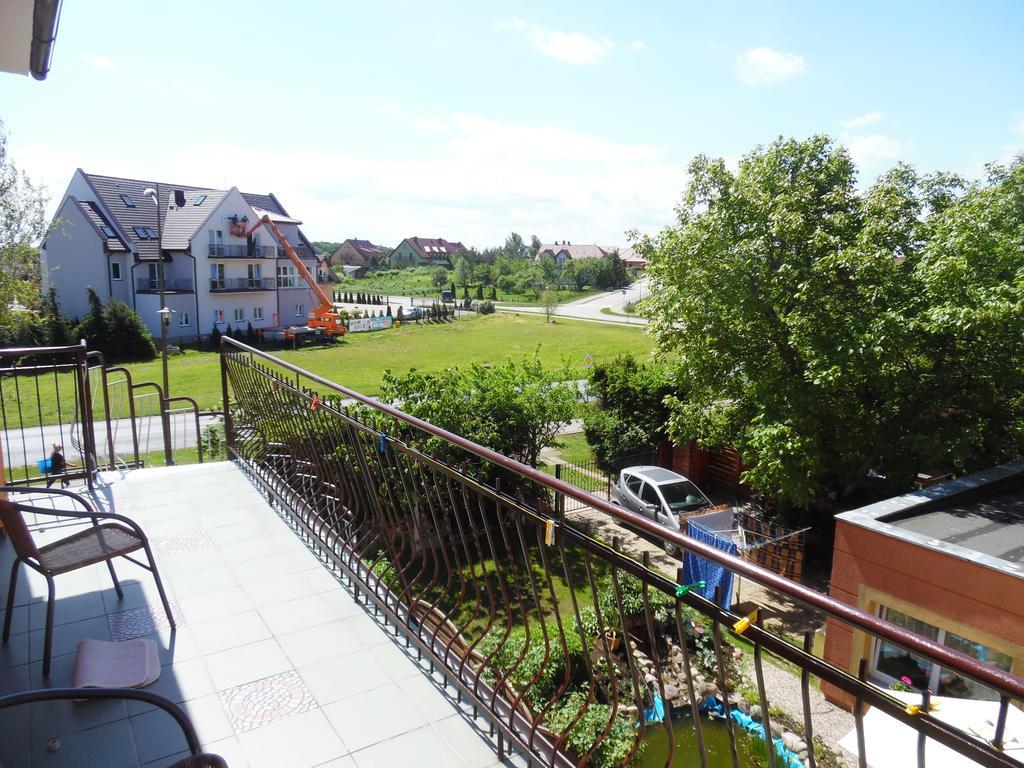 Noclegi U Krystyny Rewal Exterior photo